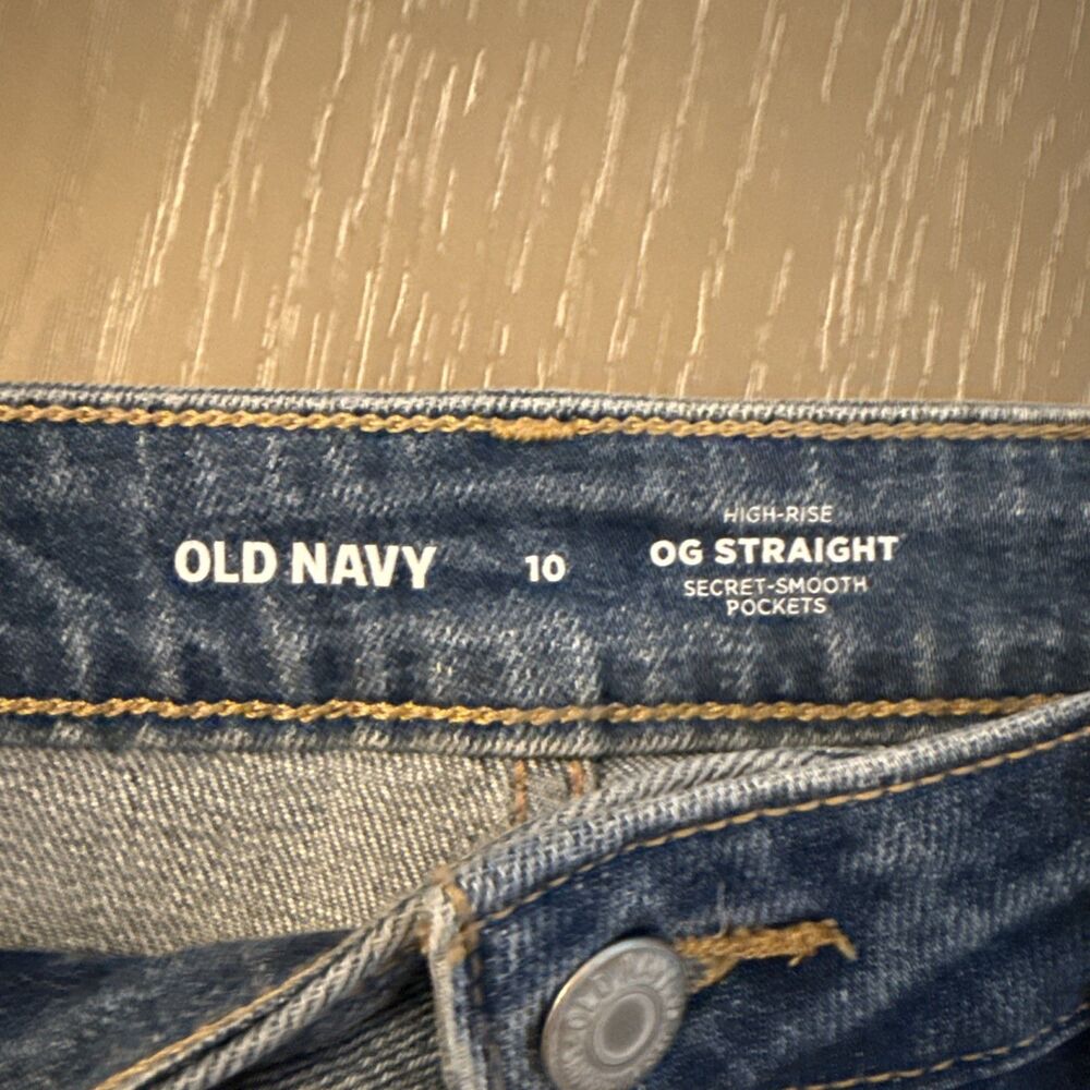 Old Navy High Rise OG straight Short denim shorts Women’s Size 10 Raw Hem NWT - Picture 3 of 7